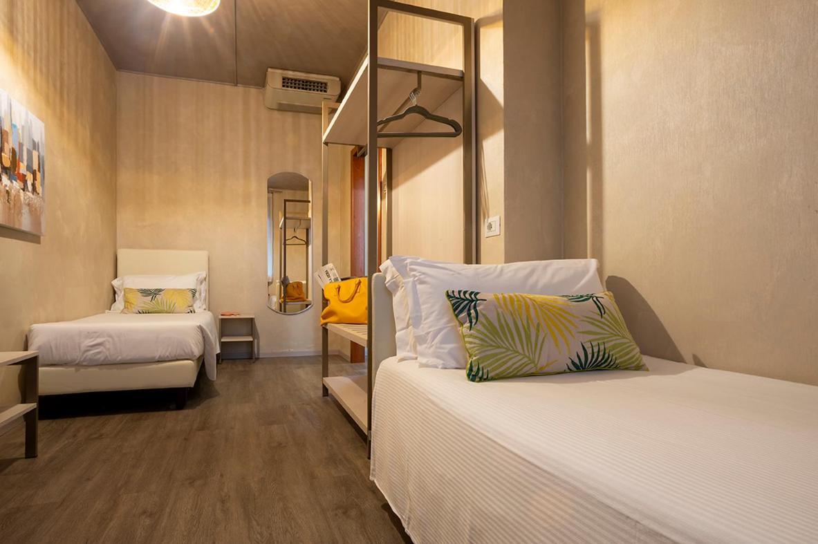 Hotel Embassy Pero Luaran gambar