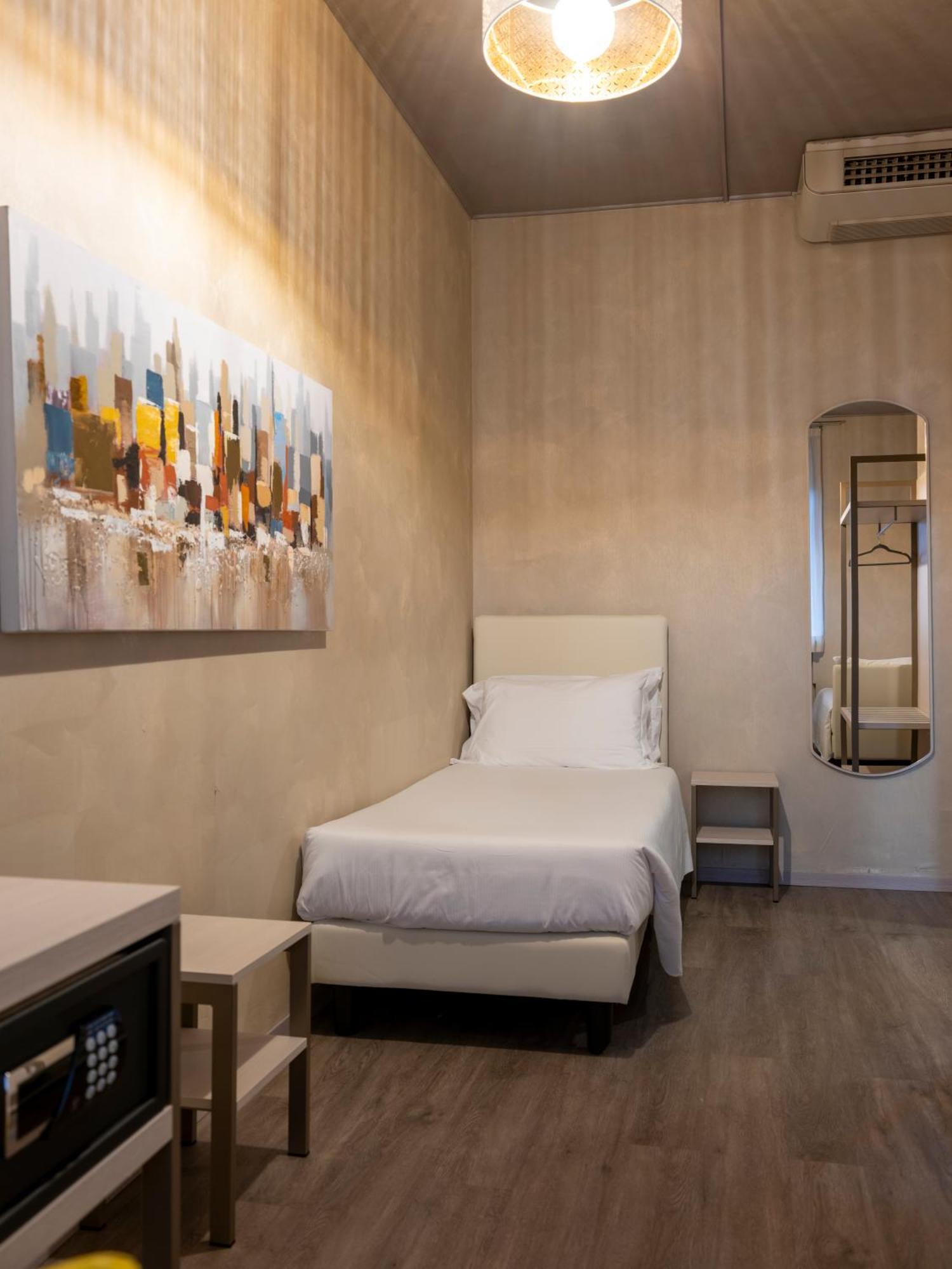 Hotel Embassy Pero Luaran gambar